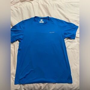 Columbia men’s Omni freeze zero blue tshirt. Size large. Sweat activated cool